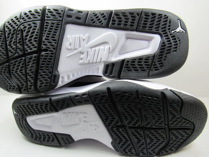 JORDAN STAY LOYAL BLACK WHITE DE CHAROL