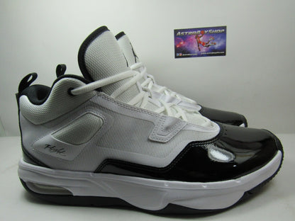 JORDAN STAY LOYAL BLACK WHITE DE CHAROL