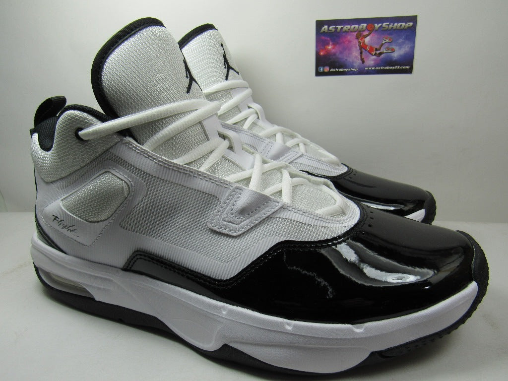 JORDAN STAY LOYAL BLACK WHITE DE CHAROL