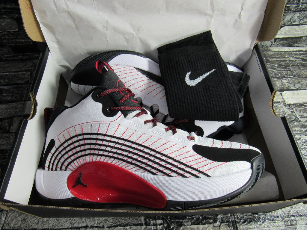 JORDAN JUMPMAN 2021 WHITE RED EN CAJA