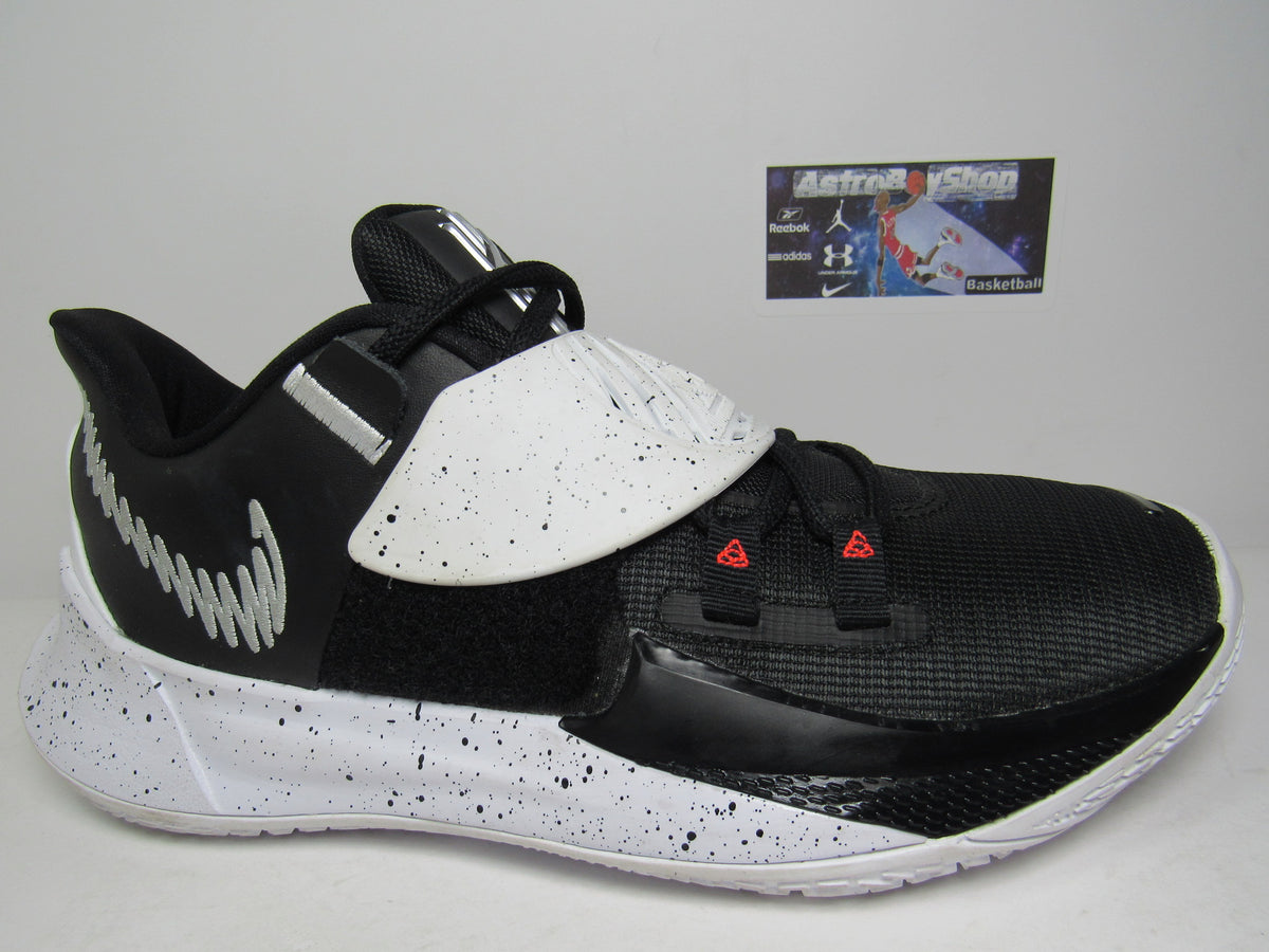 KYRIE 3 LOW OREO WHITE EN CAJA DE REPUESTO