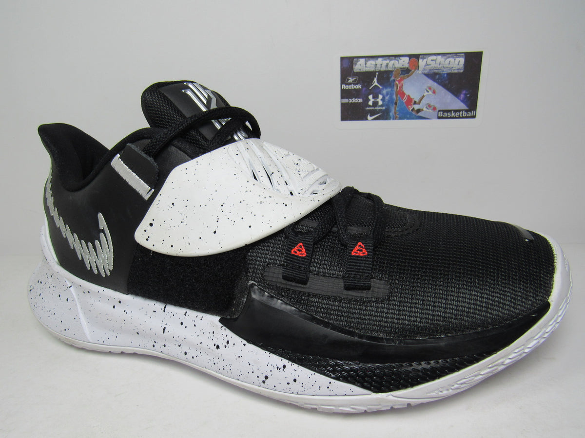 KYRIE 3 LOW OREO WHITE EN CAJA DE REPUESTO