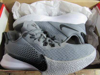 KOBE MAMBA FURY COOL GREY KIDS EN CAJA