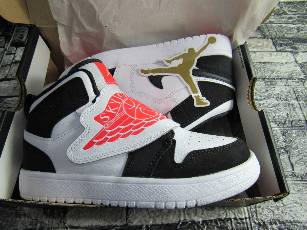 JORDAN 1 SKY WHITE INFRARED 23 EN CAJA (18.5 Y 20 CM)