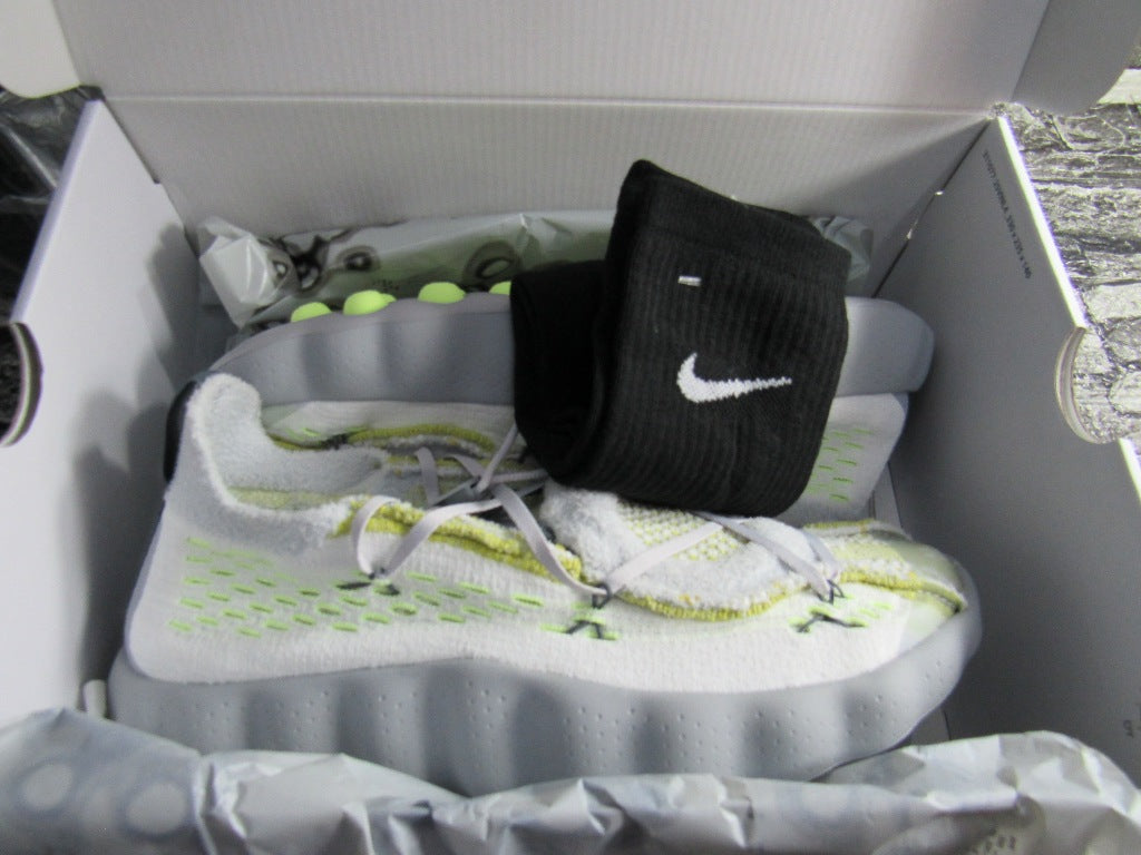 NIKE MIND 002 WOLF GREY PURE PLATINUM EN CAJA