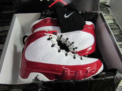 JORDAN 9 GYM RED EDITION EN CAJA