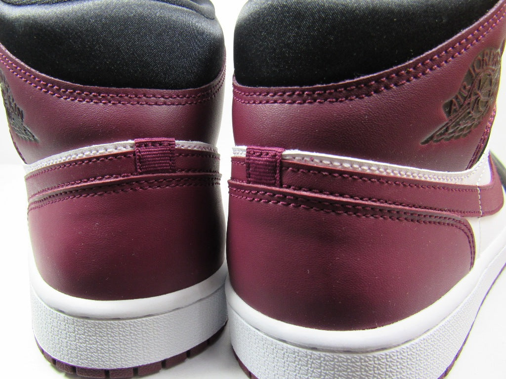 JORDAN 1 MID PENDANTS (W) EN CAJA
