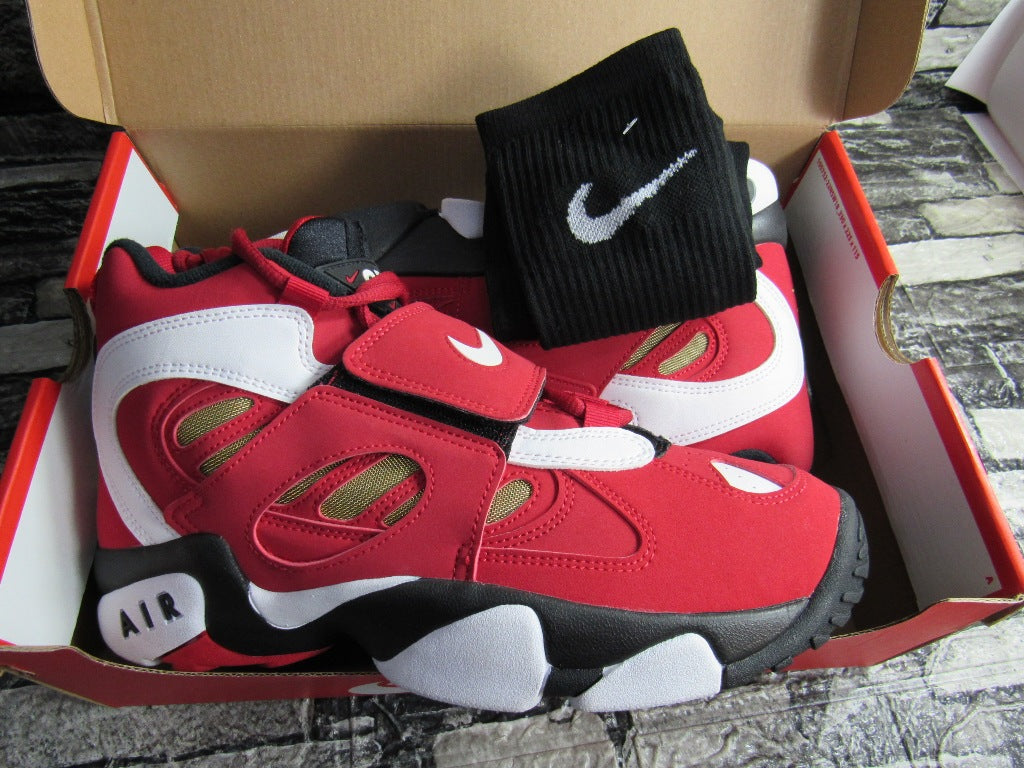 NIKE DEION SANDERS DIAMOND TURF 2 PRIME RED EN CAJA DE REPUESTO