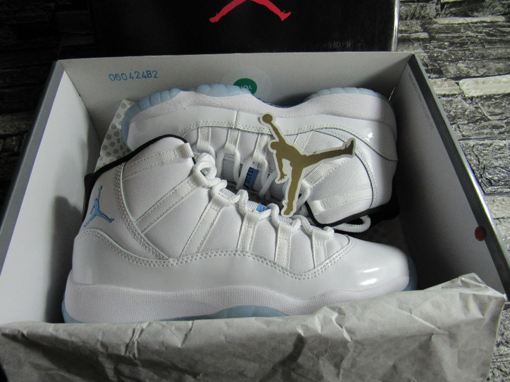 JORDAN 11 LEGEND BLUE KIDS EN CAJA  (24 MEX)