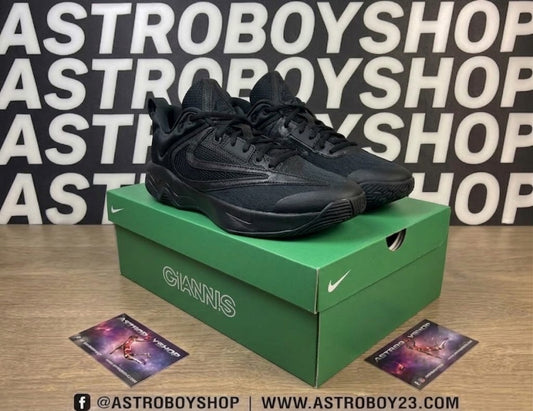 GIANNIS IMMORTALITY 3 TRIPLE BLACK EN CAJA