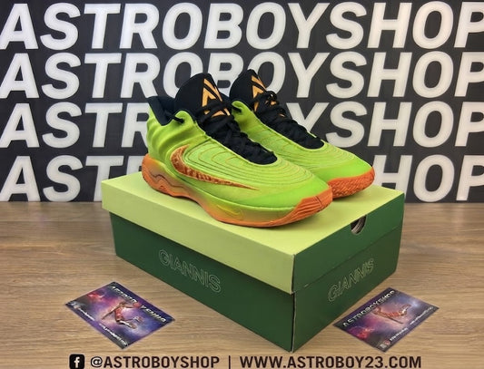GIANNIS IMMORTALITY 4 HALLOWEN EN CAJA