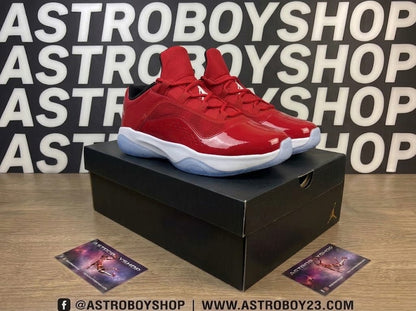 JORDAN 11 LOW CMFT RED EN CAJA