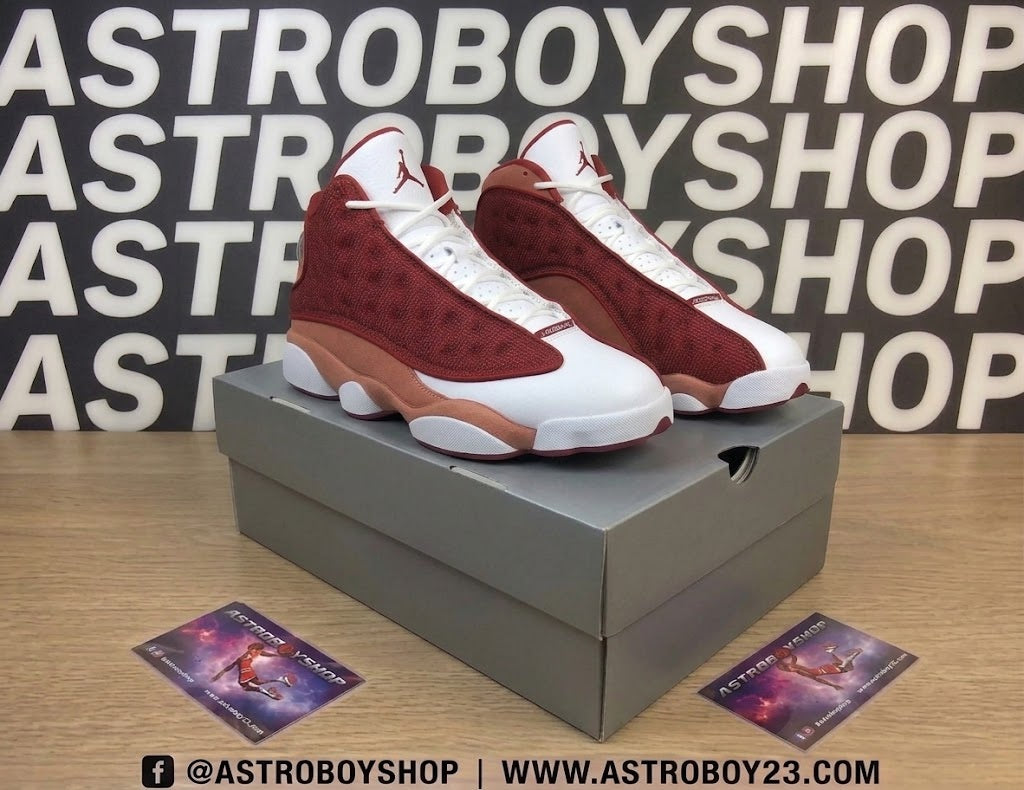 JORDAN 13 DUNE RED EN CAJA