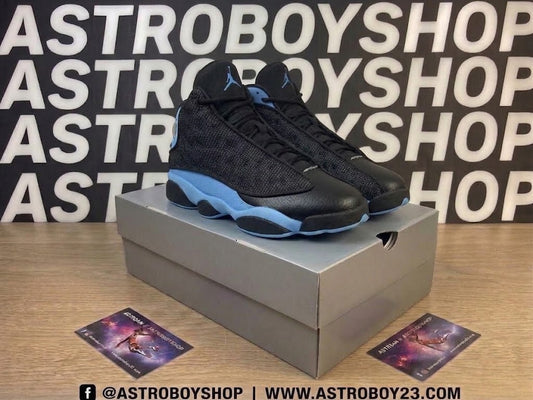 JORDAN 13 BLACK UNIVERSITY BLUE EN CAJA