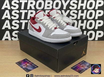 JORDAN 1 LOW SMOKE GREY RED EN CAJA