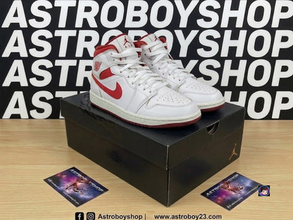 JORDAN 1 MID SE DUNE RED EN CAJA