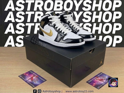 JORDAN 1 MID PATENT GOLD EN CAJA