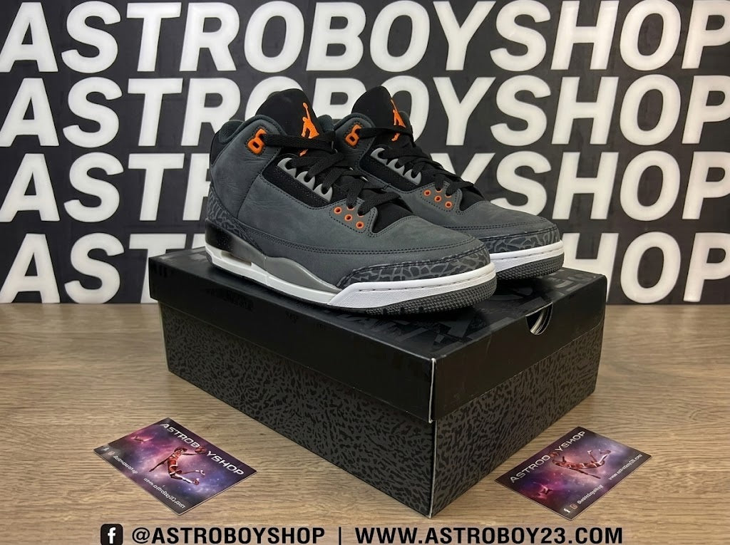 JORDAN 3 FEAR EN CAJA