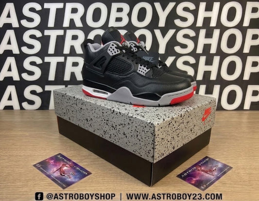 JORDAN 4 BRED REIMAGINED EN CAJA