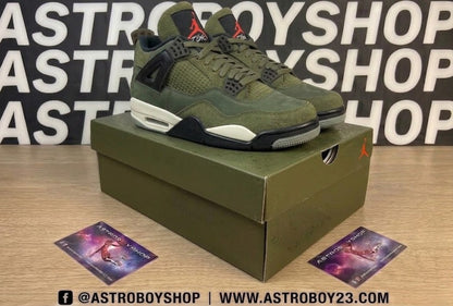 JORDAN 4 MEDIUM OLIVE EN CAJA