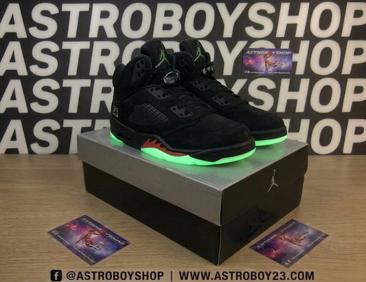 JORDAN 5 HALLOWEN GLOW IN THE DARK EN CAJA