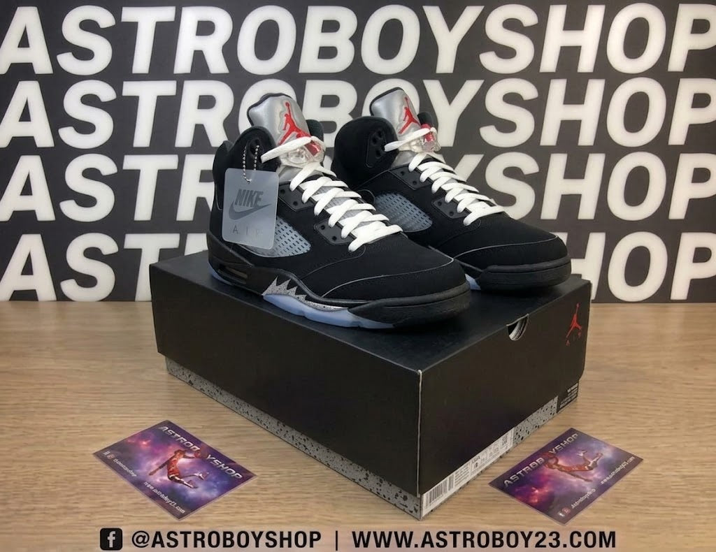JORDAN 5 BLACK METALLIC 2025 EN CAJA