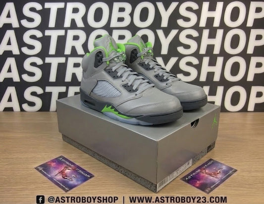 JORDAN V GREEN BEAN REFLECTIVE EN CAJA