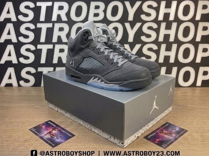 JORDAN 5 WOLF GREY EDITION EN CAJA