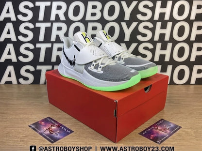 KYRIE IRVING 3 LOW GLOW IN THE DARK EN CAJA