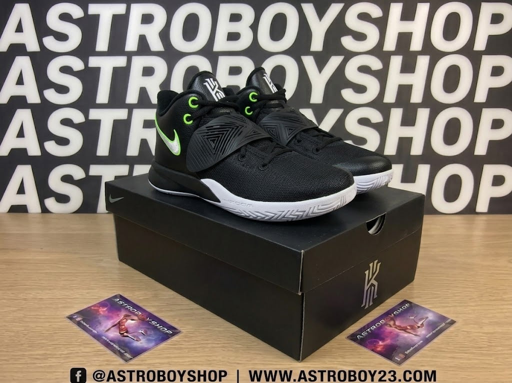 KYRIE IRVING FLYTRAP 3 BLACK VOLT EN CAJA