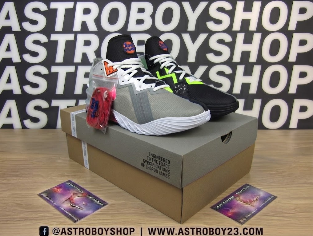 LEBRON 18 LOW SPACE JAM "BUGS VS MARVIN" EN CAJA