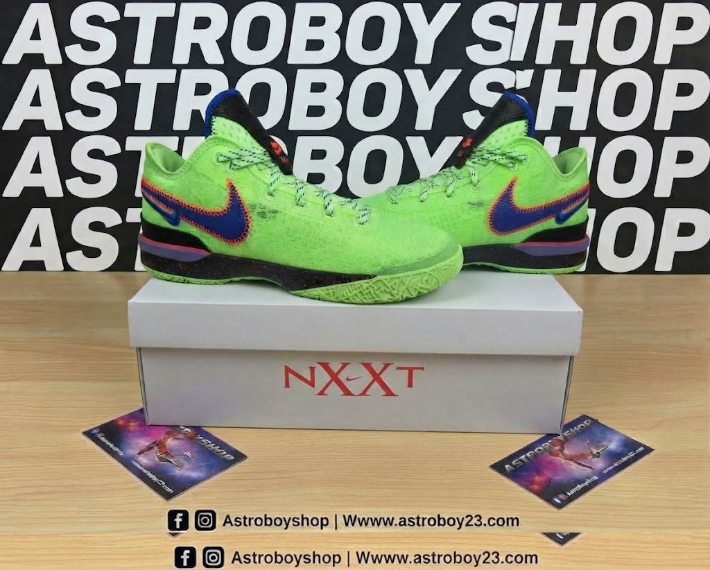 LEBRON NXXT GHOST GREEN GRINCH EN CAJA