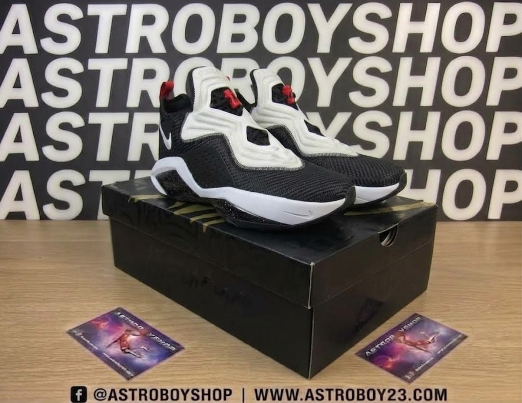 LEBRON SOLDIER 14 BLACK AND WHITE EN CAJA LB17