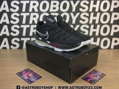LEBRON JAMES 17 LOW BLACK EN CAJA MODELO REDUCIDO