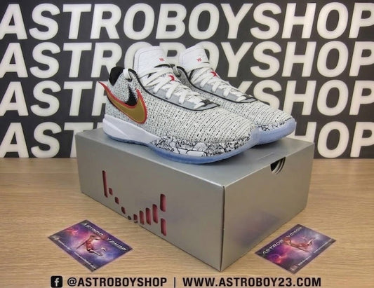LEBRON 20 DEBUT EN CAJA