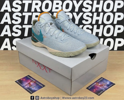 LEBRON 20 NXXT BLUE TINT EN CAJA