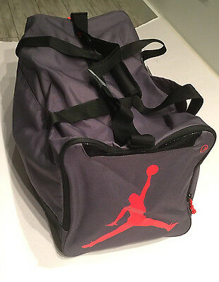 MALETA JORDAN DUFFEL GREY INFRA (SMALL) 50X25CM