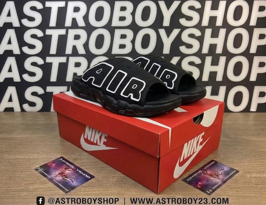 SANDALIAS PIPPEN AIR MORE UPTEMPO SLIDES BLACK EN CAJA