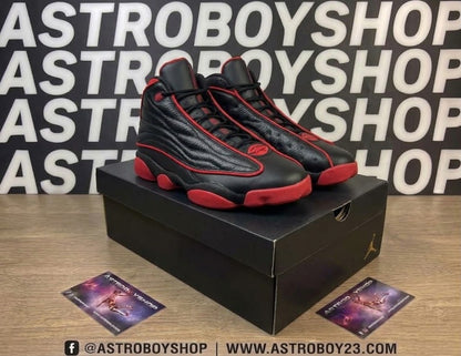 JORDAN PRO STRONG BRED EN CAJA