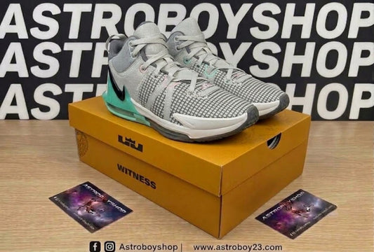 LEBRON WITNESS 7 BONE EN CAJA