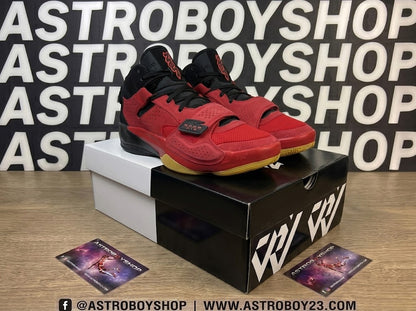 JORDAN ZION 2 RED GUM EN CAJA