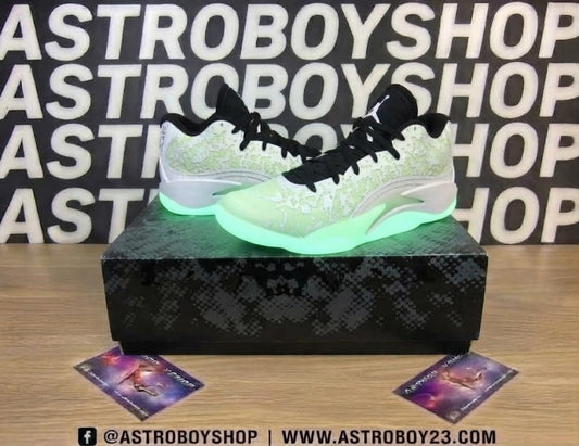 JORDAN ZION 3 GLOW IN THE DARK FOSFORECENTES EN CAJA
