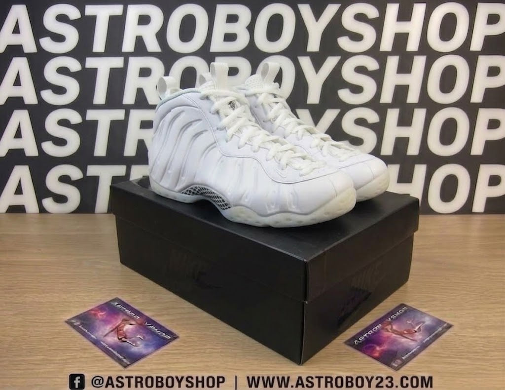 FOAMPOSITE TRIPLE WHITE 2025 EN CAJA
