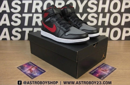 JORDAN 1 FLYEASE SMOKE GREY RED EN CAJA