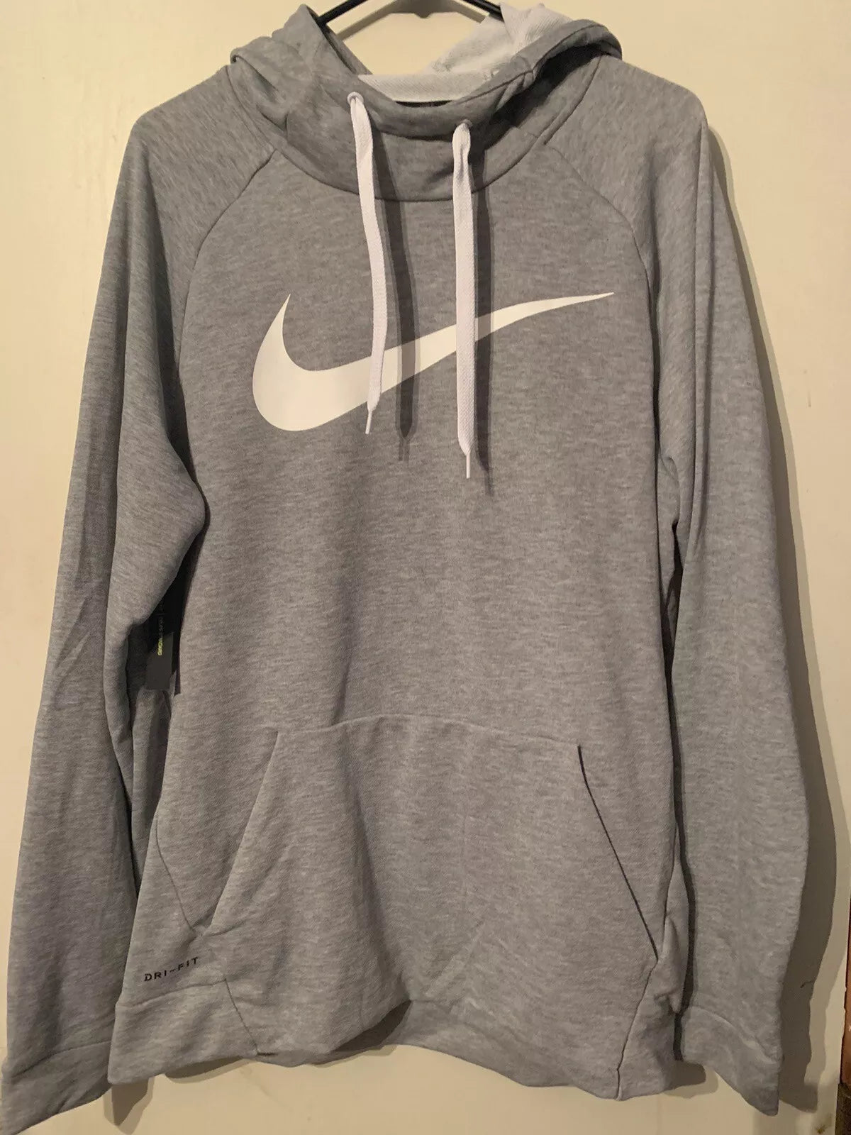 SUDADERA NIKE SWOOHS DRI-FIT TRAININ