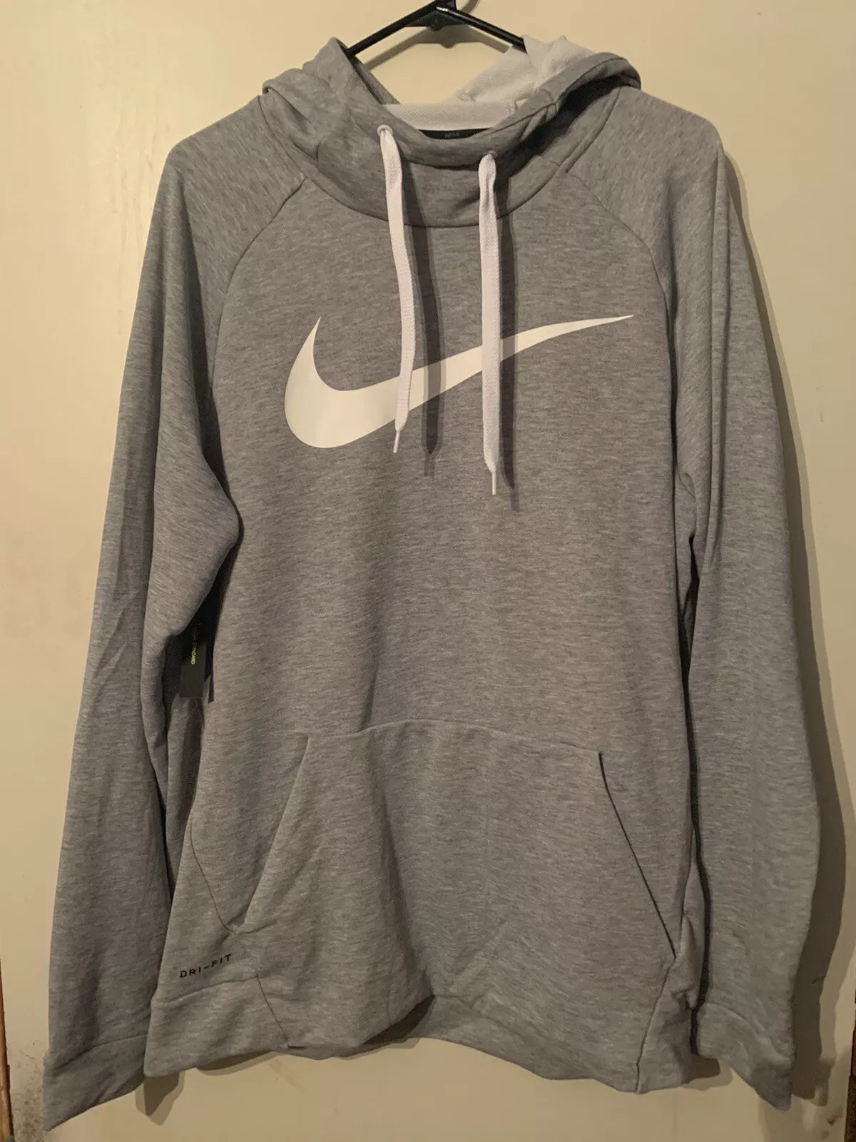 SUDADERA NIKE SWOOHS DRI-FIT TRAININ