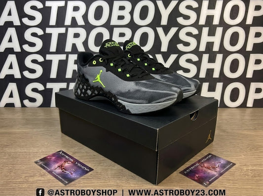 JORDAN TRUNNER LT GREY VOLT EN CAJA