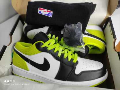 JORDAN 1 LOW CYBER GREEN EDITION