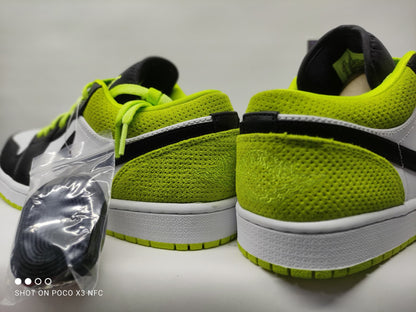JORDAN 1 LOW CYBER GREEN EDITION