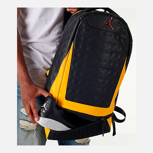 MOCHILA JORDAN 13 BLACK YELLOW MELO EDITION